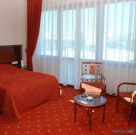 Pasha 4*